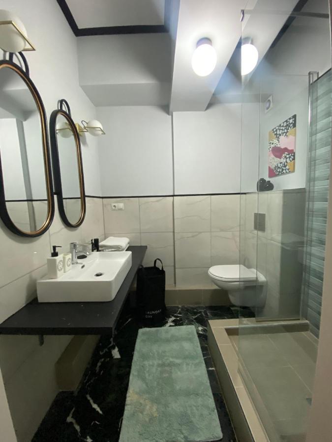 5 Rooms Atene Esterno foto
