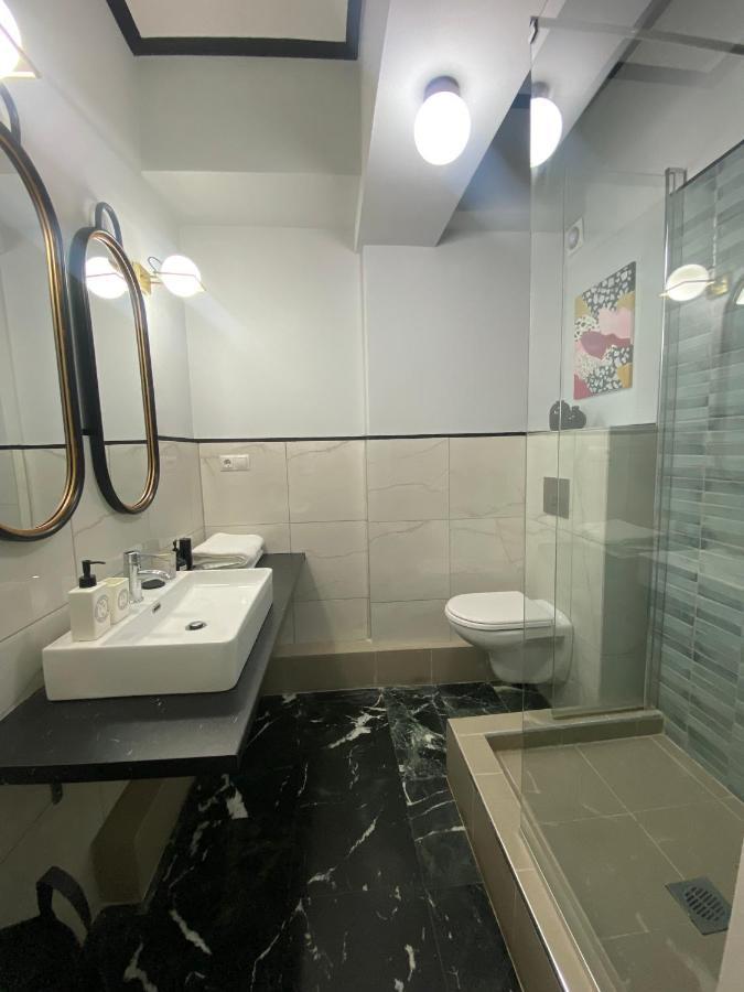 5 Rooms Atene Esterno foto
