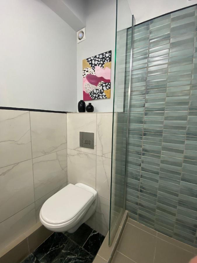 5 Rooms Atene Esterno foto